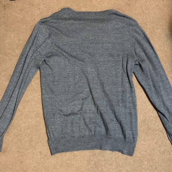 Old Navy Grey V-Neck Sweater - Picture 3 of 3